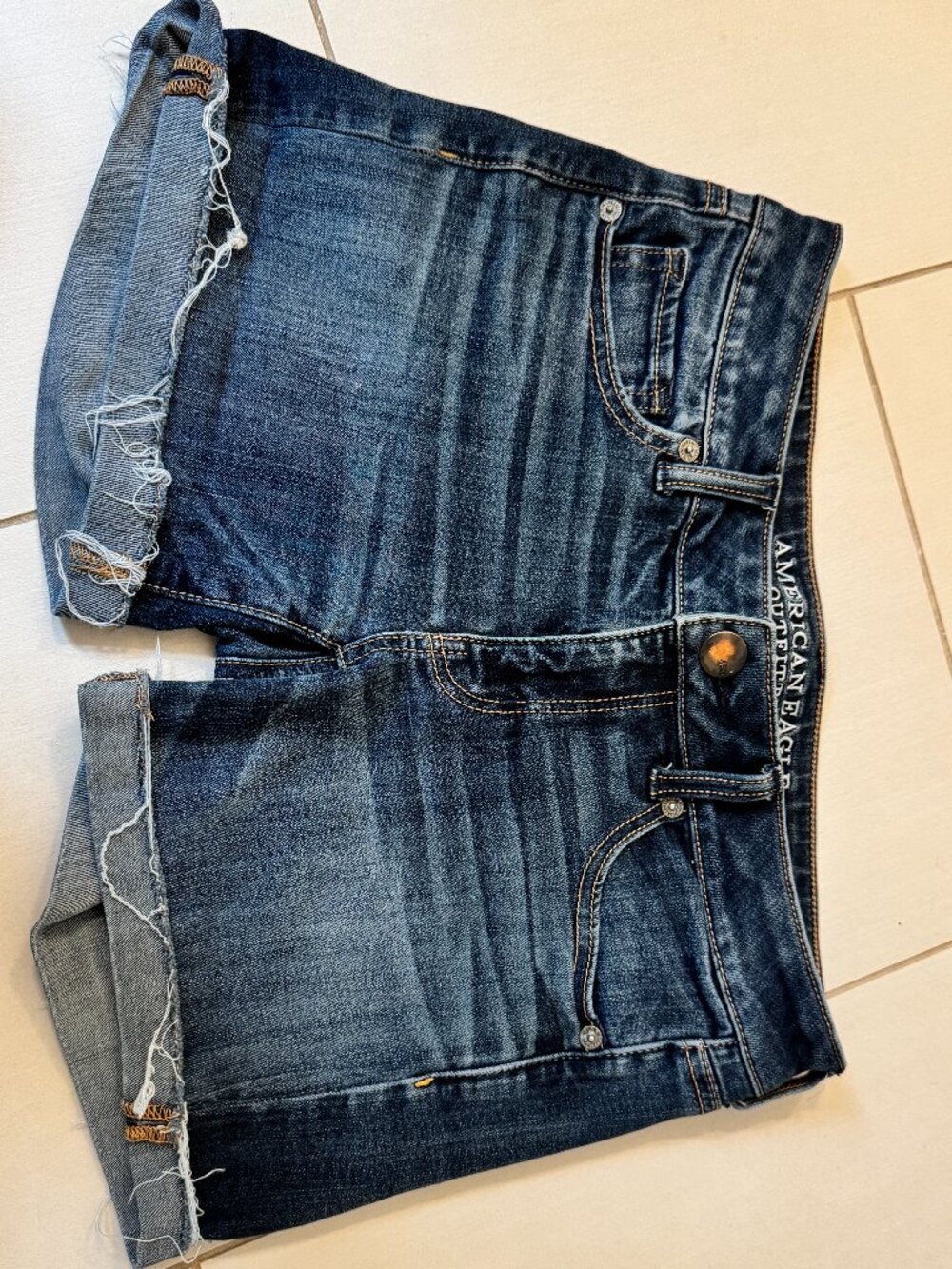 American Eagle Midi Denim Shorts‎ 4 Super Stretch Raw Hem Womens Cuffed Boho